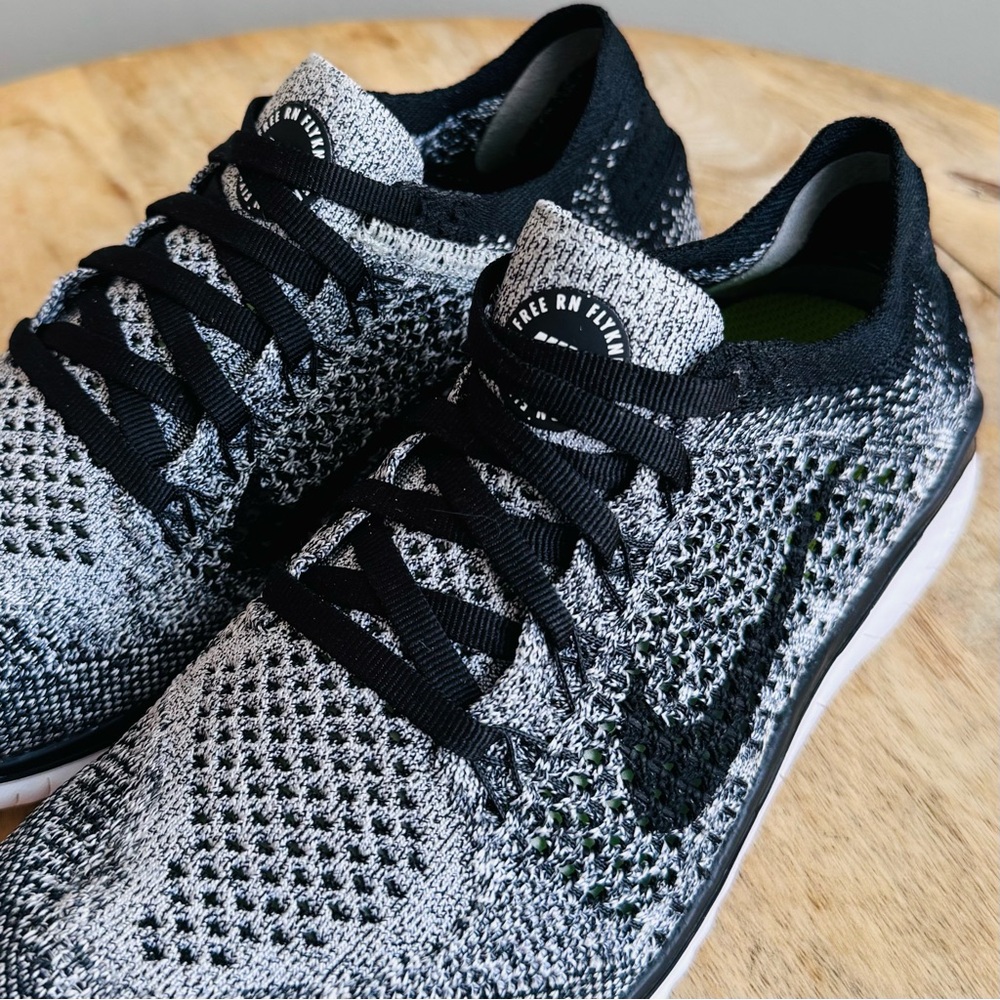 Nike Free RN Flyknit Running Shoes Black White Stretchy Lace Up Sneakers Sz 8 - Picture 9 of 12
